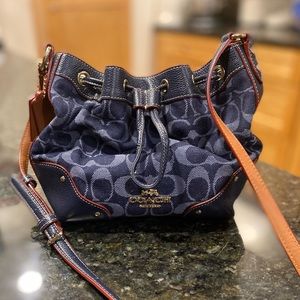 New without tags, beautiful Coach Crossbody Hobo